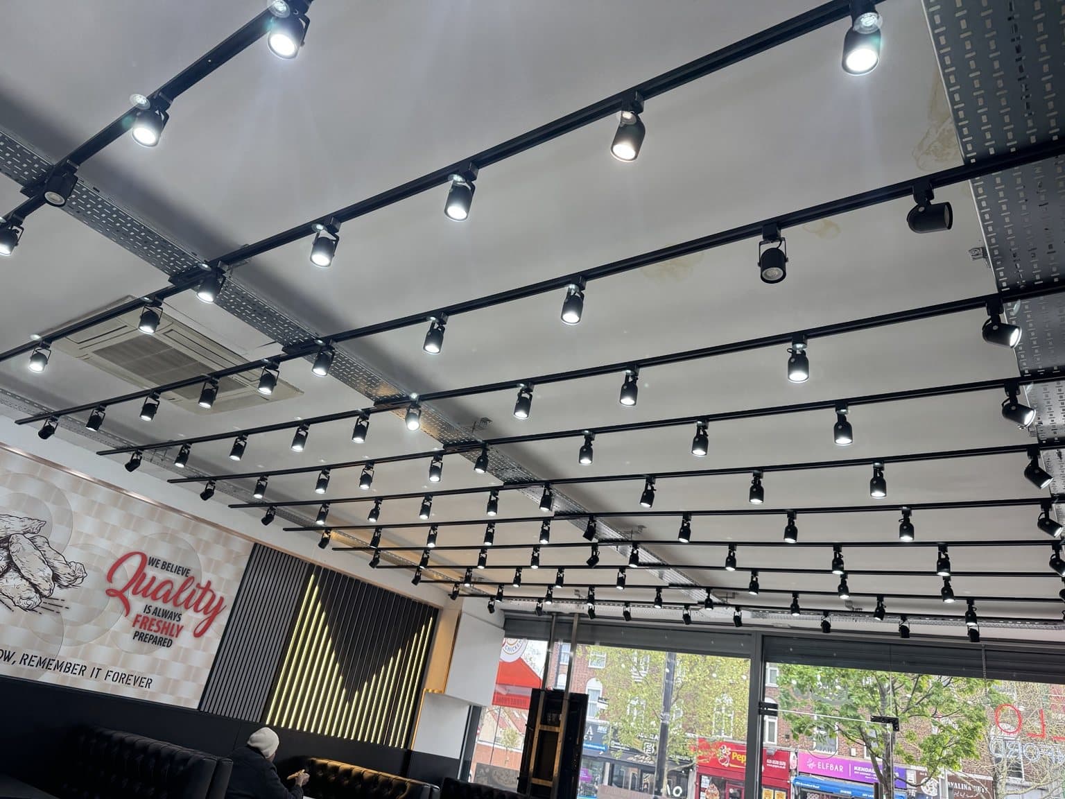 Lighting & fit-out